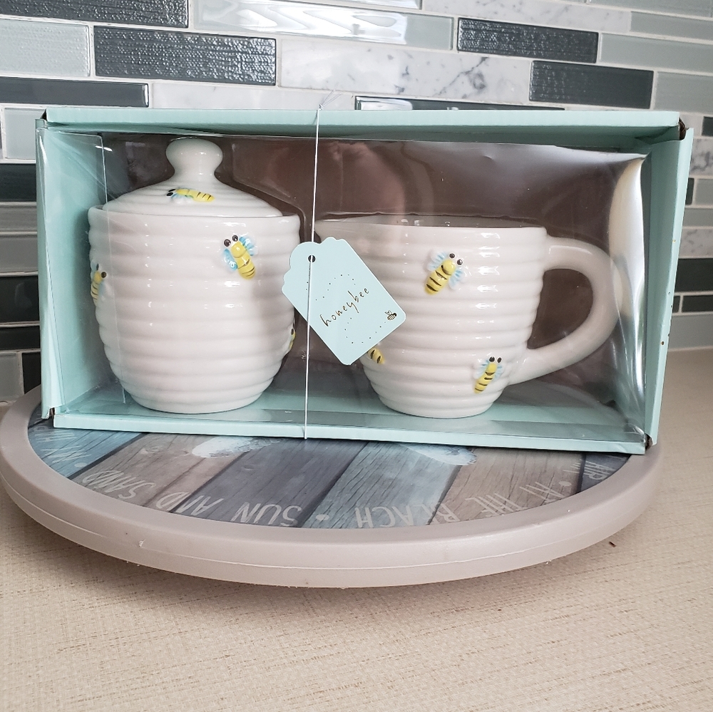 Honeybee Sugar and Creamer set